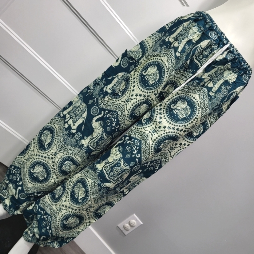 CHINRADA - CHANG THAI DRAW STING HAREM PANTS 🇹🇭 - Picture 3 of 10